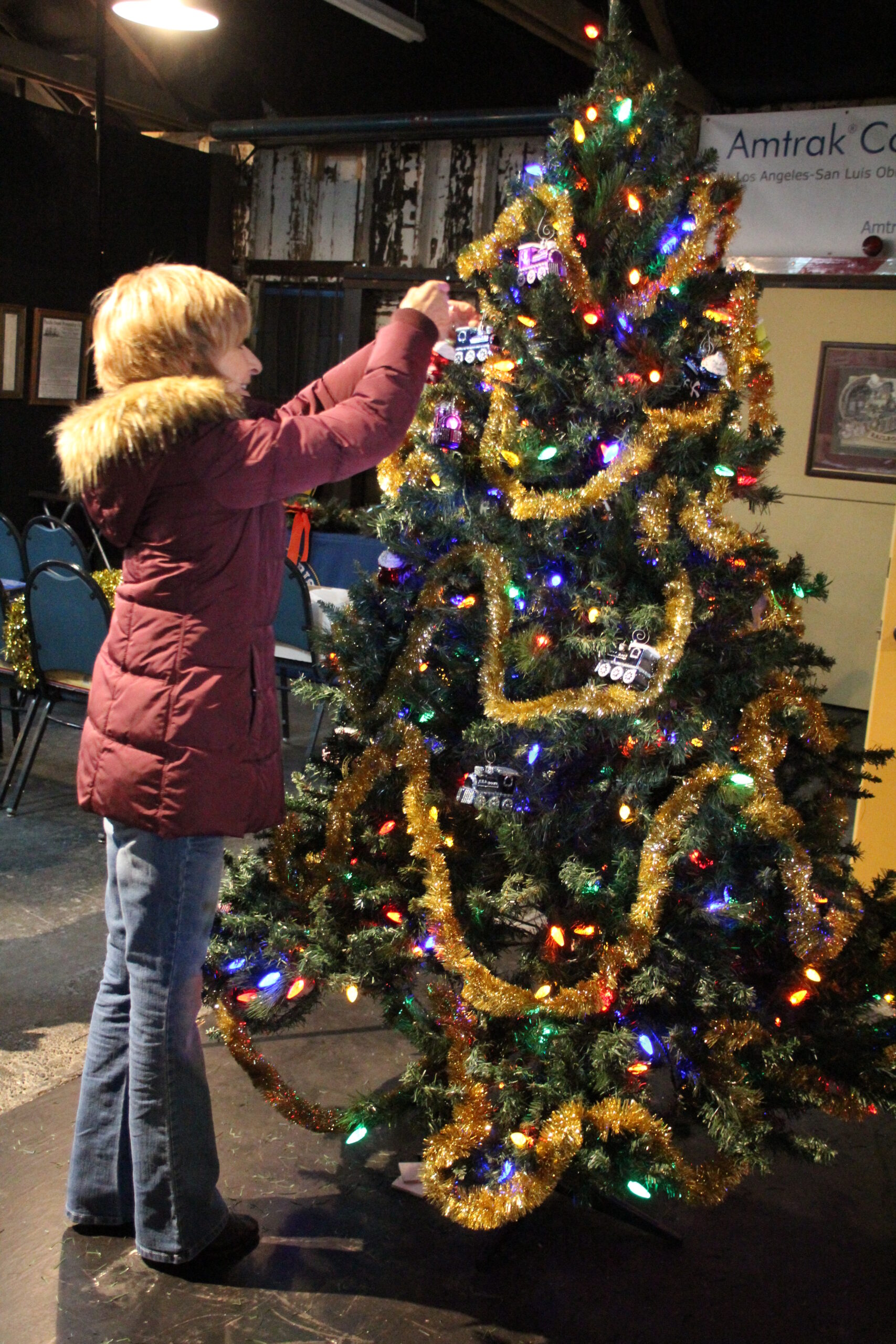 Decorating holiday tree